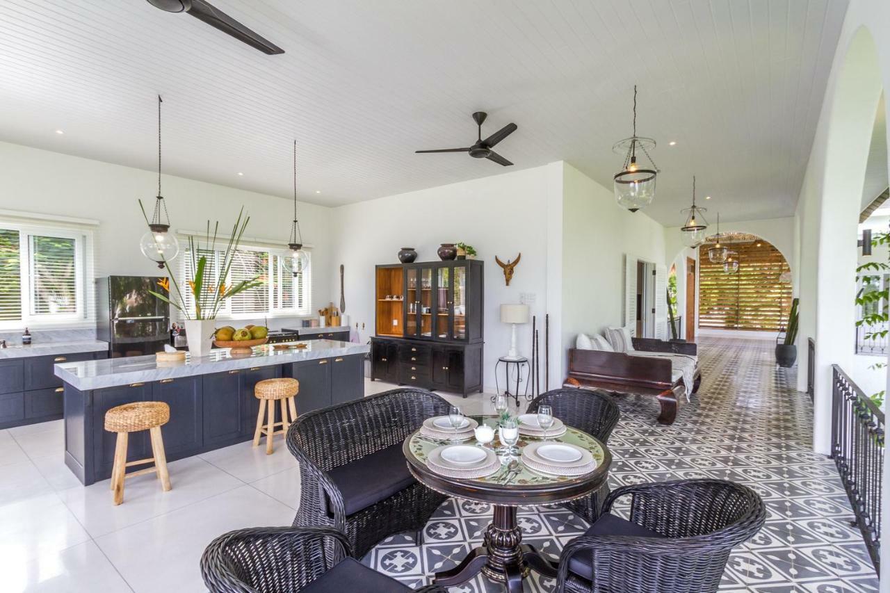 Villa Kusuma - Luxury Sea View 5 Bedroom Villa Close To Savaya أُلُواتو المظهر الخارجي الصورة